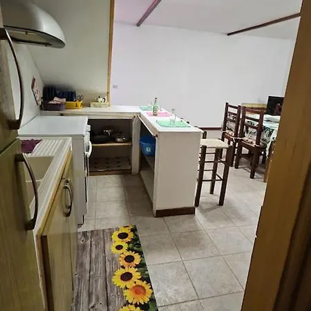Appartamento Bel Seminterrato Con Finestre