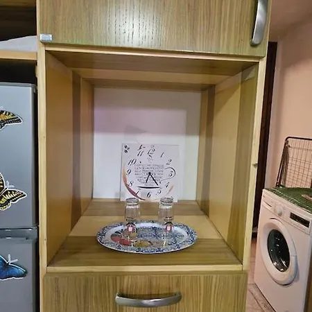 Bel Seminterrato Con Finestre Appartement *