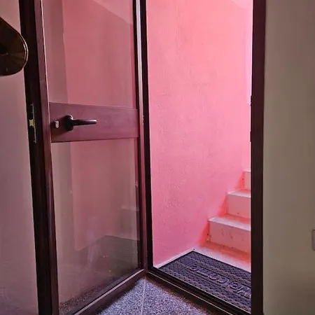 Bel Seminterrato Con Finestre Villasimius