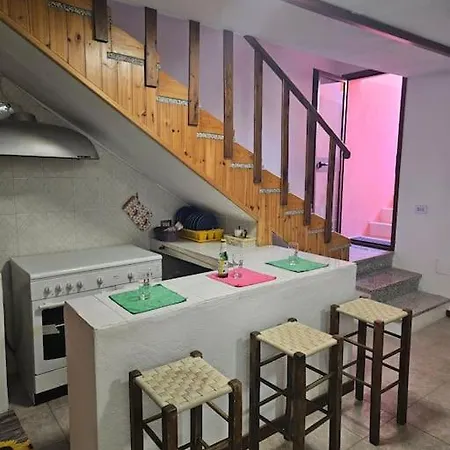 Bel Seminterrato Con Finestre Villasimius